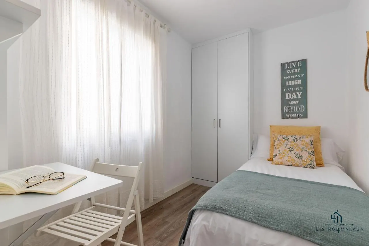 Living4Malaga Sea Breeze Apartment contacts